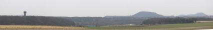 Panorama van Mijnstreek Oost, Limburg. Aan de horizon een mijnberg.  © O. Borsen